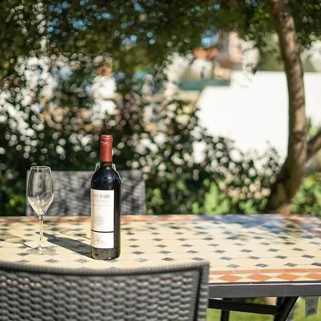 Appartamento Bbq And Garden, 200 Meters From The